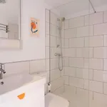 Sunny & Vibrant Apartment