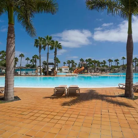 Sunny & Vibrant Apartment Corralejo